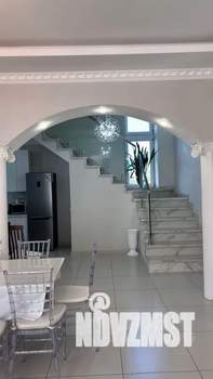 Дом 160м², 2-этажный, посуточно,