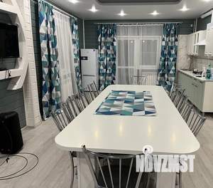 Дом 200м², 2-этажный, посуточно,