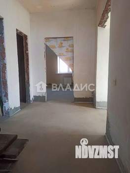 Дом 212м², 2-этажный, участок 6 сот.