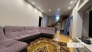 Дом 174м², 2-этажный, участок 21 сот.