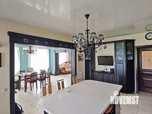 Коттедж 367м², 2-этажный, участок 20 сот.