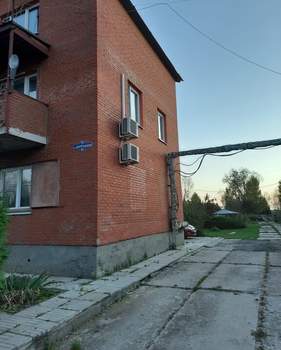 Дом 180м², 3-этажный, участок 64 сот.