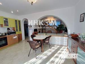 Дом 200м², 2-этажный, участок 21 сот.