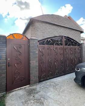 Дом 273м², 2-этажный, участок 0 сот.