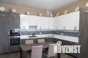 Дом 246м², 2-этажный, участок 15 сот.