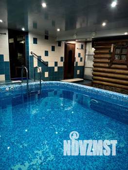 Дом 305м&sup2;, 2-этажный, посуточно, 