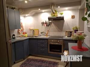 Дом 305м&sup2;, 2-этажный, посуточно, 