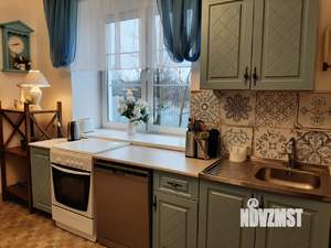 Дом 200м&sup2;, 2-этажный, посуточно, 