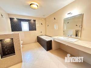 Дом 400м&sup2;, 3-этажный, на длительный срок, 