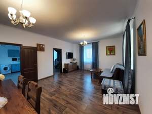 Дом 200м&sup2;, 2-этажный, посуточно, 