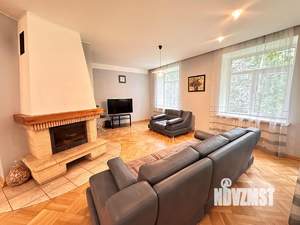 Дом 400м&sup2;, 3-этажный, на длительный срок, 