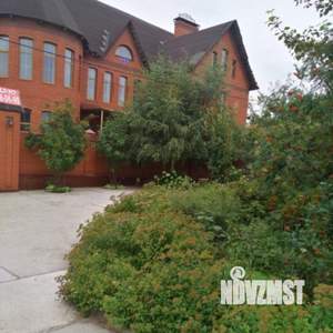 Коттедж 700м², 3-этажный, участок 12 сот.  