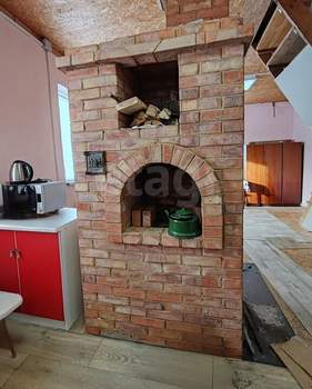 Дом 60м&sup2;, 2-этажный, участок 9 сот.  