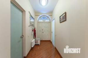Коттедж 250м², 2-этажный, участок 45 сот.  