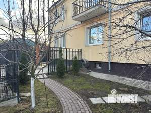 Дом 256м&sup2;, 2-этажный, участок 6 сот.  