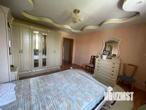 Дом 446м², 2-этажный, участок 3300 сот.  