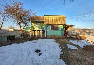 Дом 30м&sup2;, 3-этажный, участок 6 сот.  