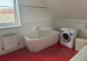 Дом 220м&sup2;, 2-этажный, участок 9 сот.  