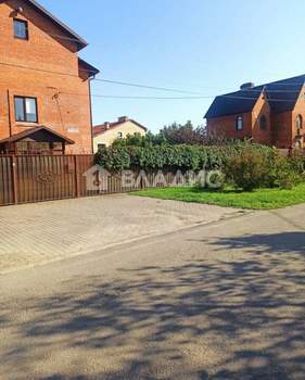 Дом 212м&sup2;, 2-этажный, участок 6 сот.  