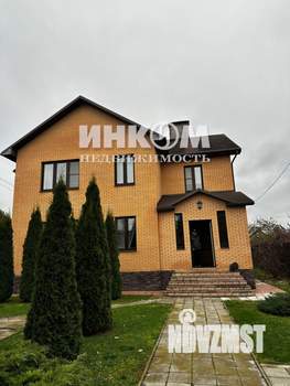 Дом 200м&sup2;, 2-этажный, участок 21 сот.  