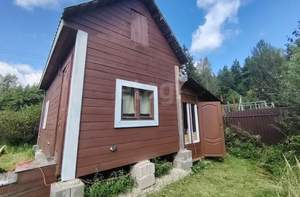 Дом 16м², 2-этажный, участок 8 сот.  