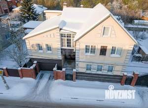 Дом 256м&sup2;, 2-этажный, участок 6 сот.  