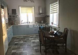 Дом 220м&sup2;, 2-этажный, участок 9 сот.  