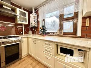 Дом 98м&sup2;, 2-этажный, участок 3 сот.  