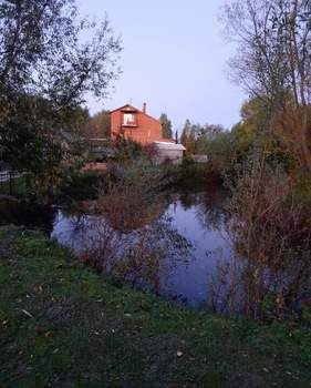 Дом 180м², 3-этажный, участок 64 сот.  