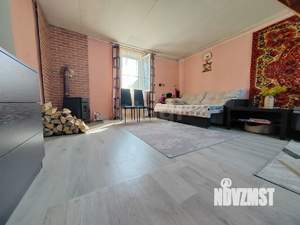 Дом 32м², 2-этажный, участок 6 сот.  