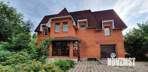 Коттедж 400м&sup2;, 3-этажный, участок 15 сот.  