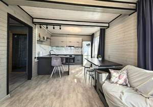 Дом 82м&sup2;, 2-этажный, участок 9 сот.  