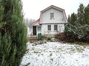 Дом 42м&sup2;, 2-этажный, участок 6 сот.  