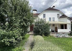 Дом 220м&sup2;, 2-этажный, участок 9 сот.  