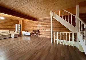 Дом 220м², 3-этажный, участок 12 сот.  