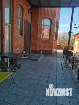 Коттедж 700м², 3-этажный, участок 12 сот.  