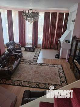 Коттедж 700м², 3-этажный, участок 12 сот.  