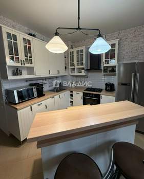 Дом 158м², 3-этажный, участок 2 сот.  