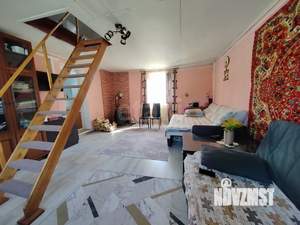 Дом 32м², 2-этажный, участок 6 сот.  