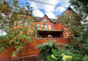 Дом 700м², 2-этажный, участок 12 сот.  