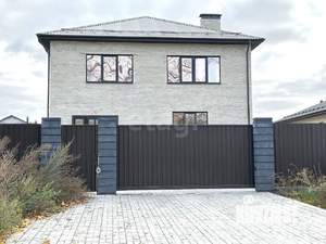 Дом 284м&sup2;, 2-этажный, участок 11 сот.  