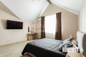 Коттедж 197м&sup2;, 2-этажный, участок 8 сот.  