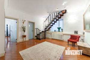 Коттедж 250м², 2-этажный, участок 45 сот.  