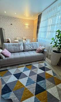 Дом 158м&sup2;, 3-этажный, участок 2 сот.  