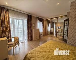 Дом 225м², 3-этажный, участок 2 сот.  