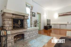 Дом 250м², 2-этажный, участок 45 сот.  