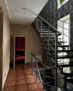 Дом 340м&sup2;, 3-этажный, участок 10 сот.  