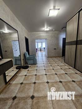 Коттедж 330м&sup2;, 3-этажный, участок 8 сот.  