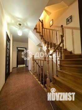 Таунхаус 225м², 3-этажный, участок 2 сот.  