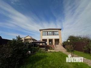 Коттедж 340м&sup2;, 3-этажный, участок 10 сот.  